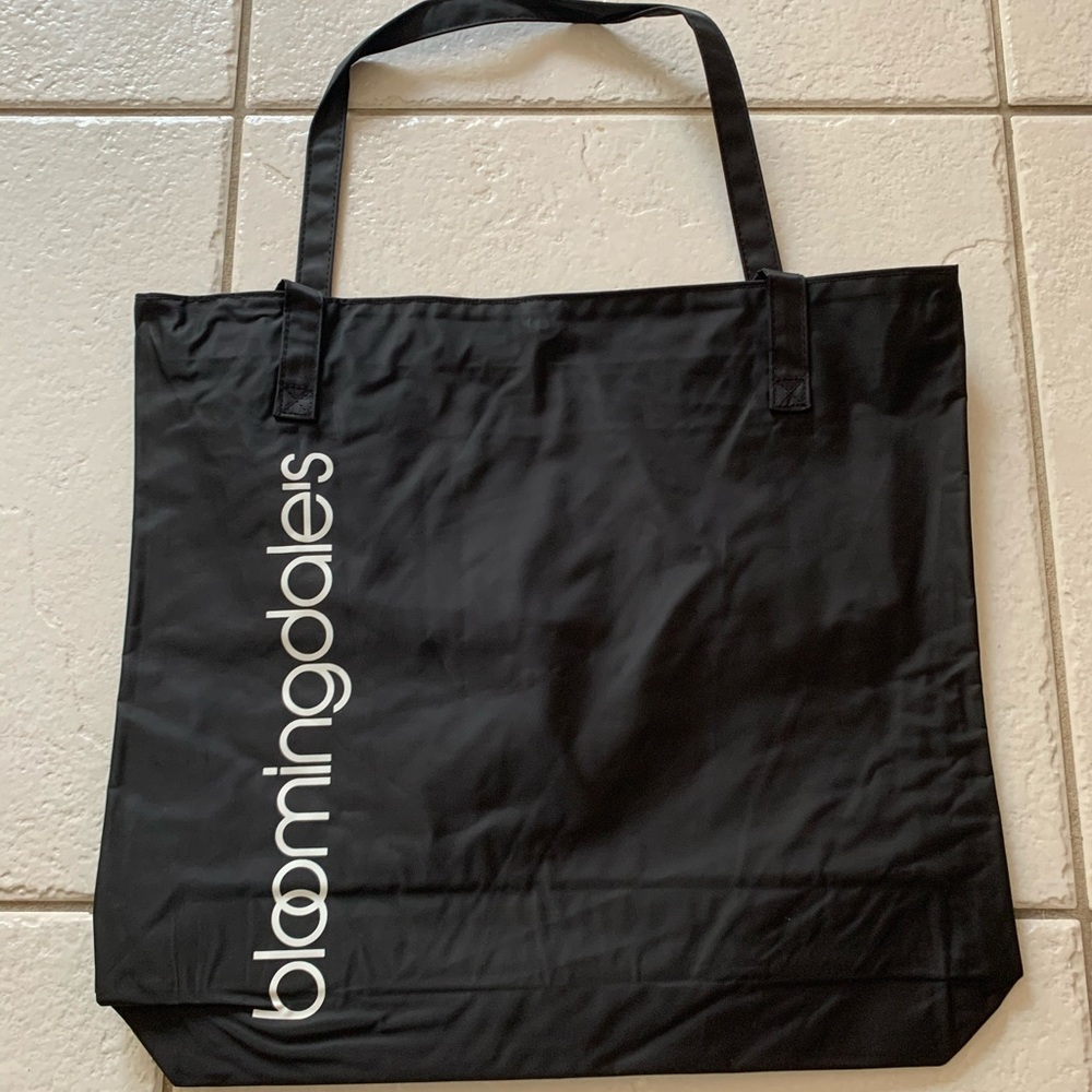 Bloomingdale’s bag